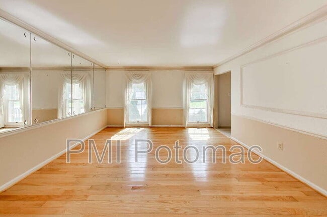 Building Photo - 14672 Brougham Way