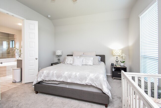 Building Photo - 31443 Splitting Willow Ln