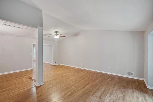 Building Photo - 9825 Coleman Rd