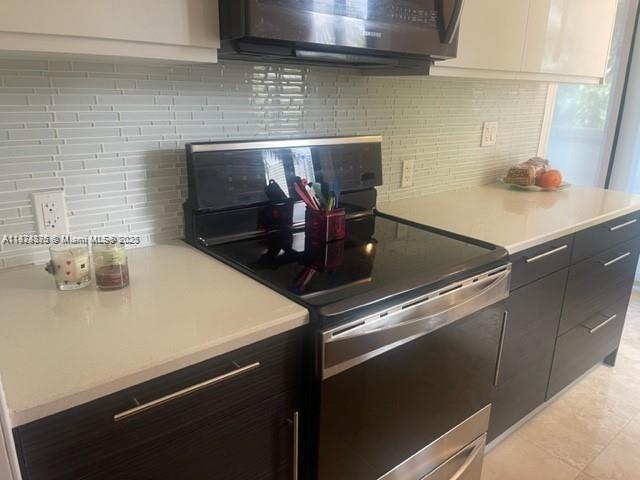 Building Photo - 20185 E Country Club Dr