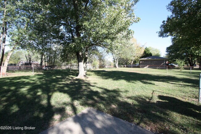 Building Photo - 6824 Hillside Dr