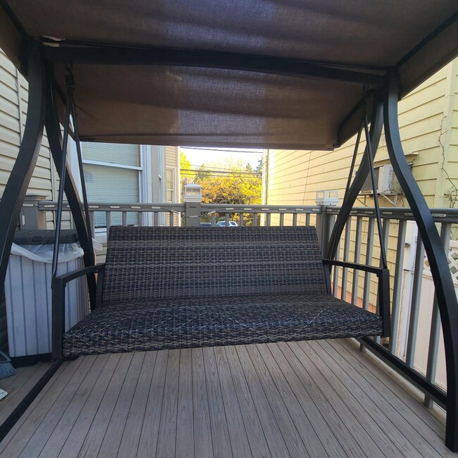 Building Photo - 561 AVENUE E