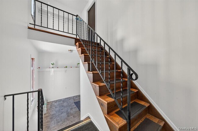 Building Photo - 55 High St