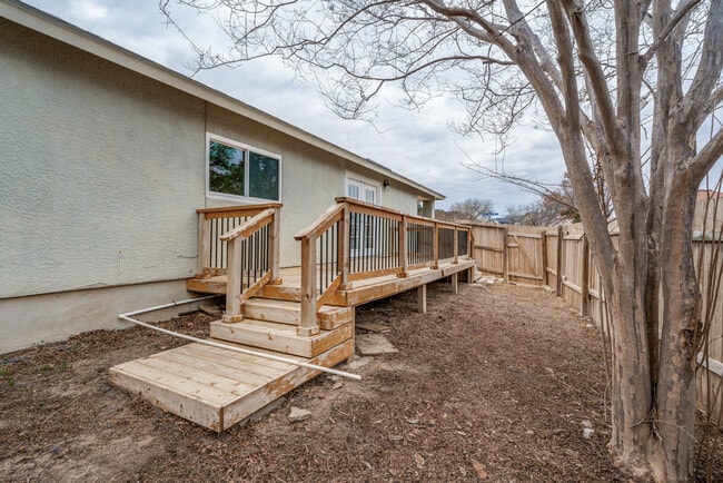 Building Photo - 6858 Celes Meadow Dr