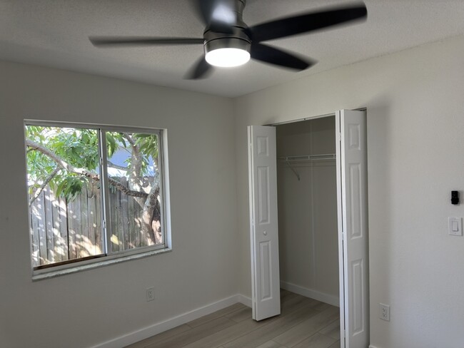 Building Photo - Remodeled 4-bedroom 2 bath 2 car garage in...