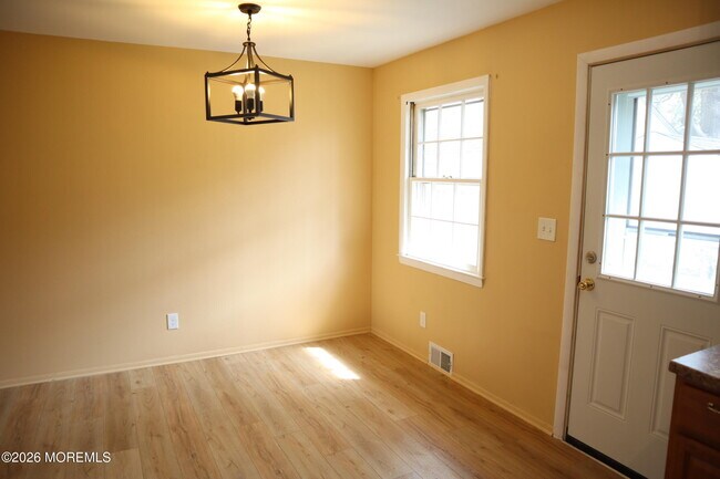 Building Photo - 721 Burnt Tavern Rd