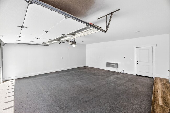 Building Photo - Beautiful  Home in Southside – MOVE IN SPECIAL