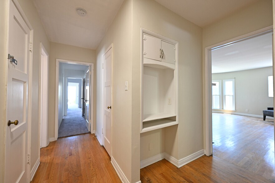 Building Photo - 11063 Ohio Ave