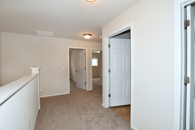 Loft space with easy access to all bedrooms and laundry area - 6349 Orchard Park Dr