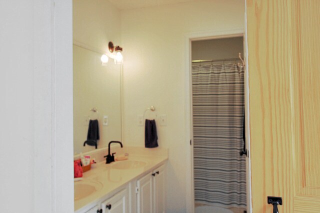 Building Photo - Stunning, Modern 2 Bed, 2 Bath with Office in Woodcroft!