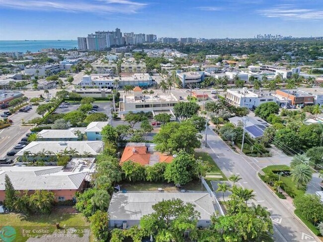 Building Photo - 4422 Sea Grape Dr