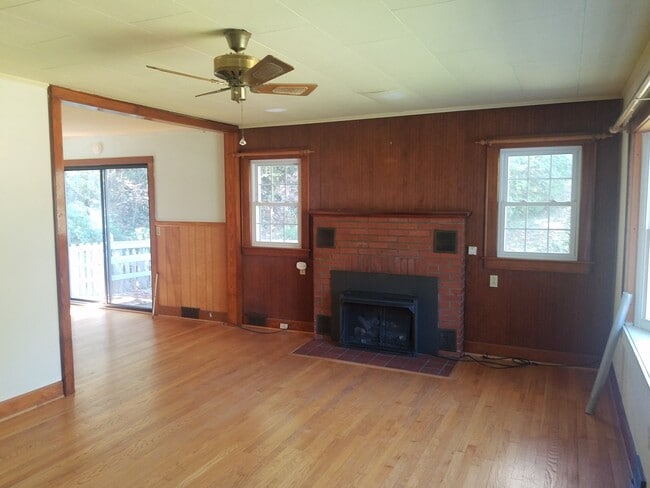 Building Photo - 41 Gingko Ln