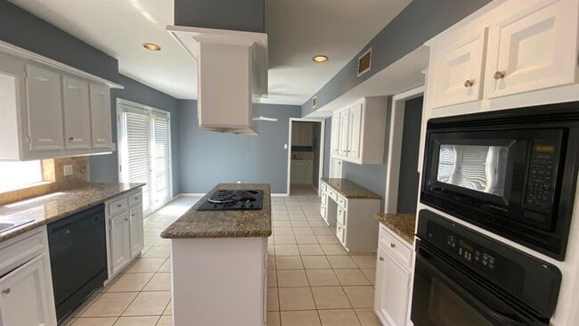 Building Photo - 3615 Windbriar Ct