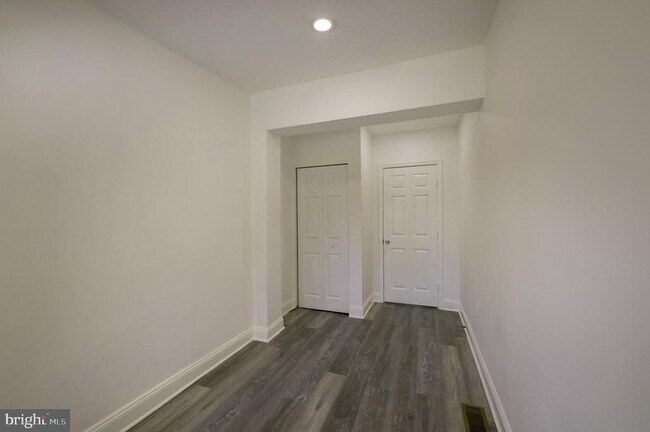 Building Photo - 514 Missouri Ave NW