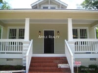 Building Photo - 1100 9th St