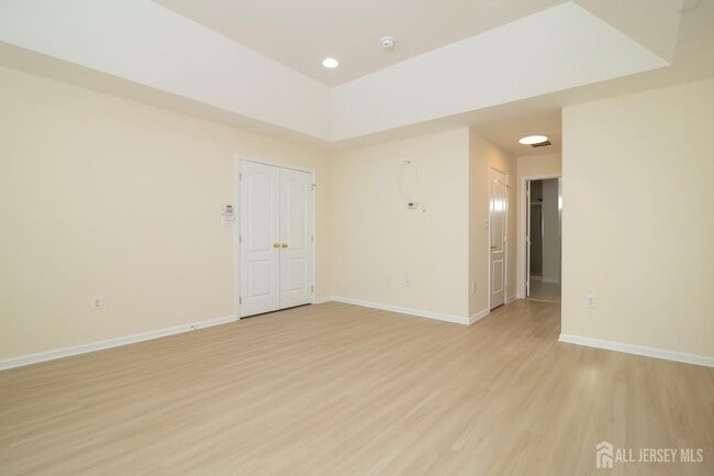 Building Photo - 4 Timber Grove Ct