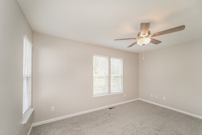 Building Photo - 8733 Cinnabay Dr