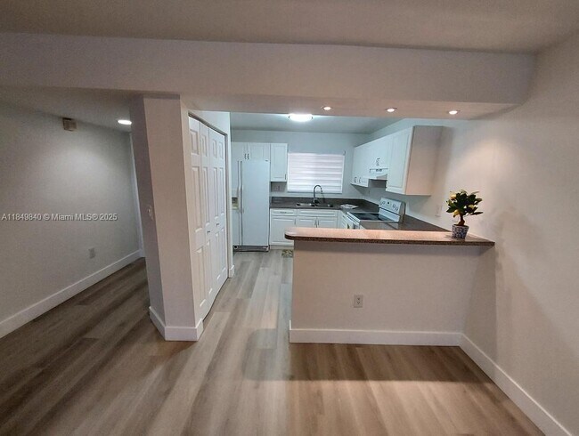Building Photo - 14911 SW 80th St
