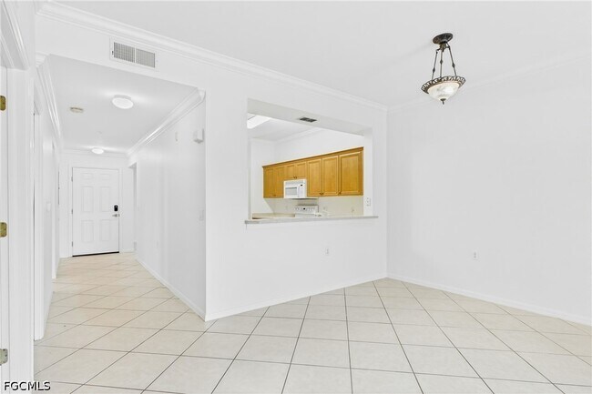 Building Photo - 8251 Pathfinder Loop