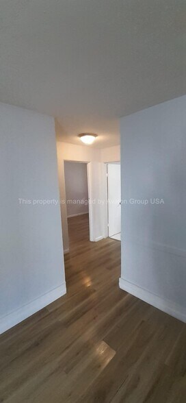 Building Photo - 610 W 18th St