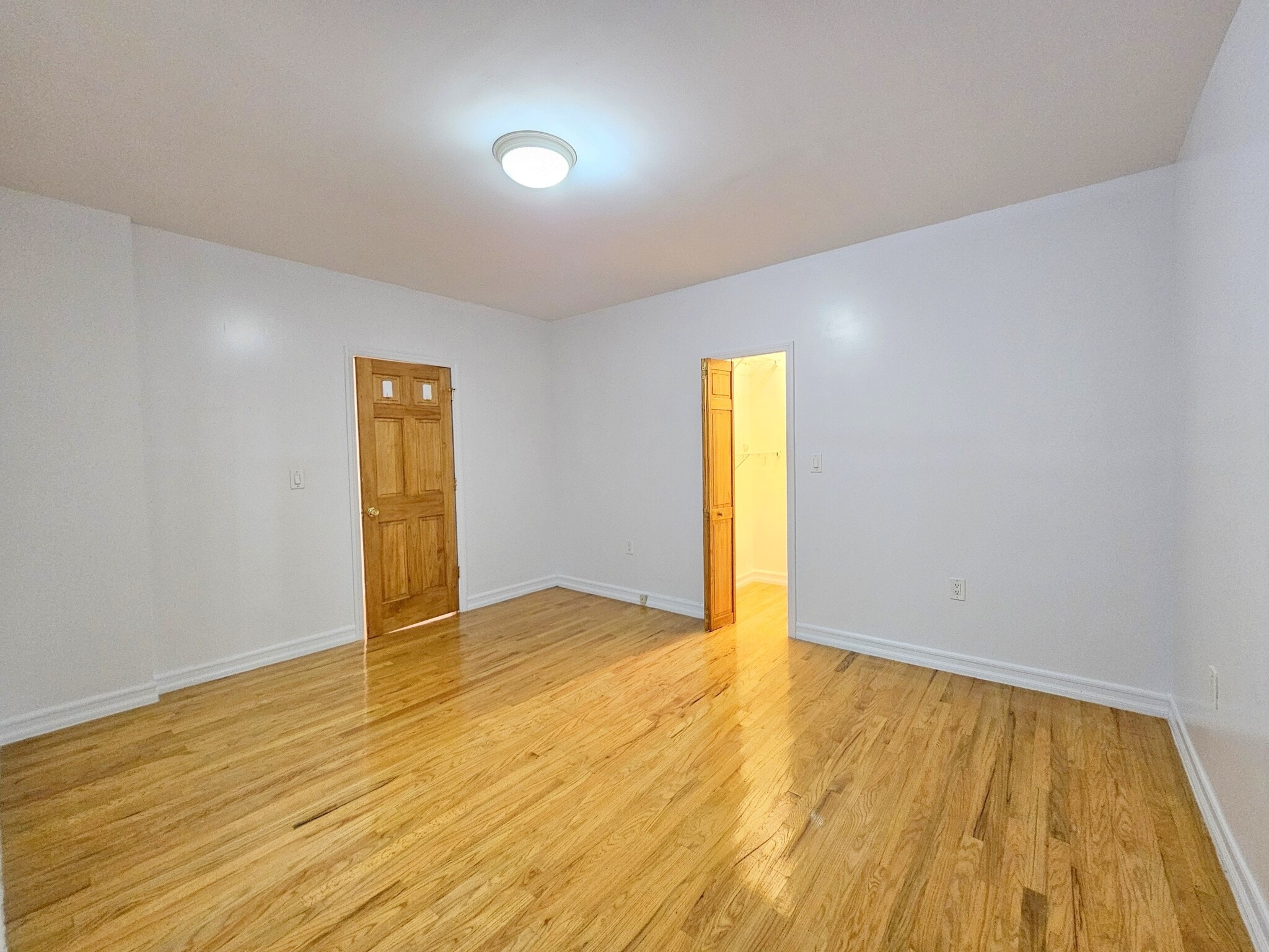 Building Photo - 707 W 171st St