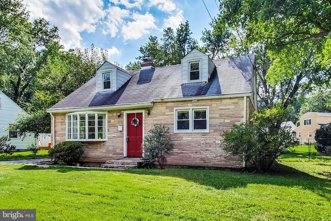 Primary Photo - 6641 Barrett Rd