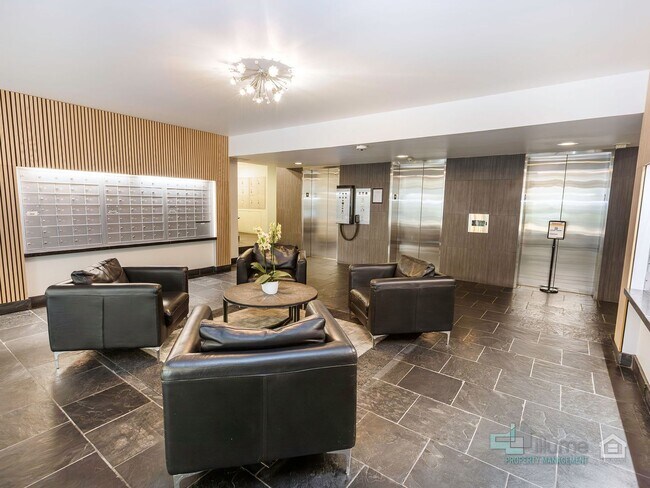 Building Photo - Ideal Urban Retreat – 1-Bedroom Near PSU with Great Amenities