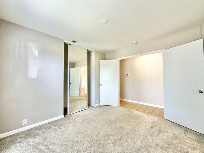 Building Photo - Beautiful 4Bd/2Ba located in Mira Mesa!