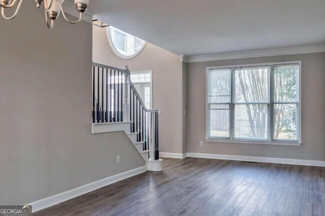 Building Photo - 2011 Town Lake Hills W