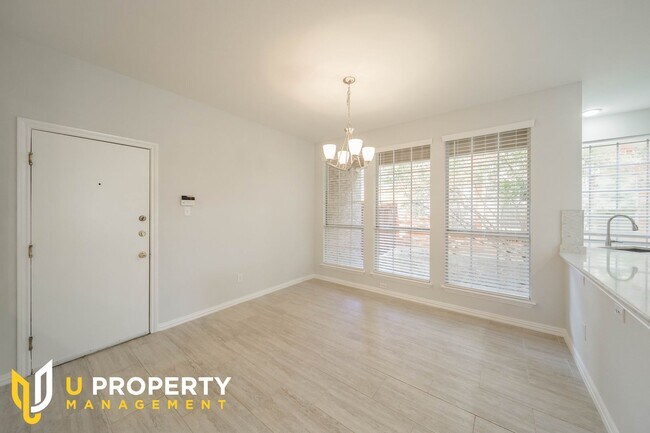 Building Photo - Dont Miss this pretty home in Plano!