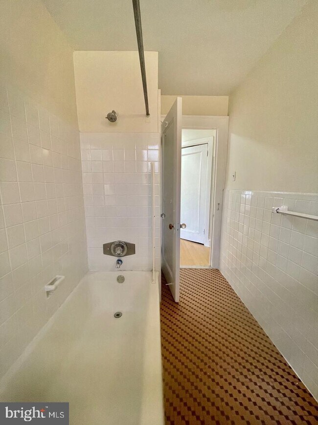 Building Photo - 4915 Wynnefield Ave