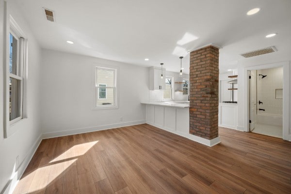 Building Photo - 910 Apex St