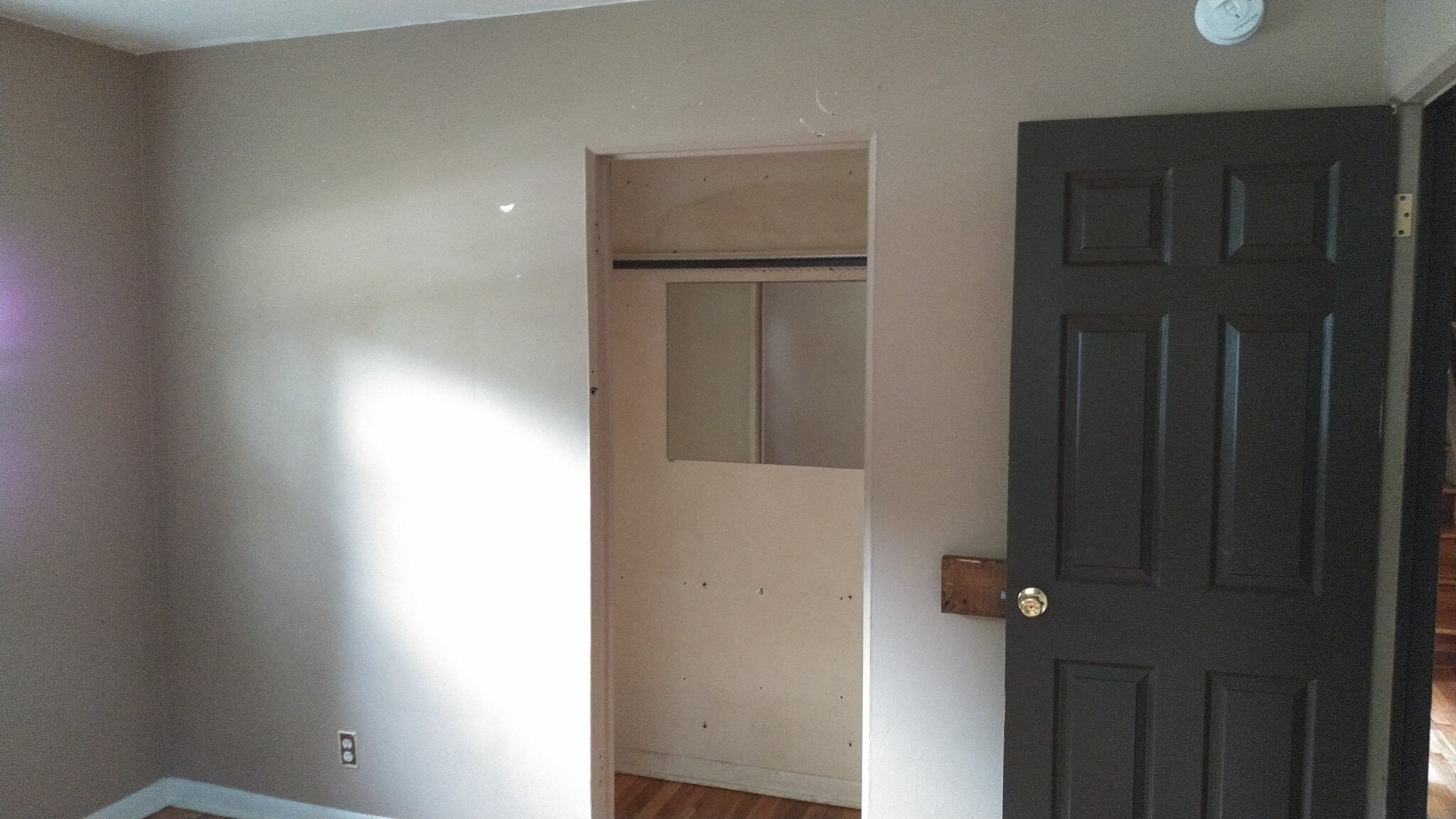 Bedroom - 1537 Linden St