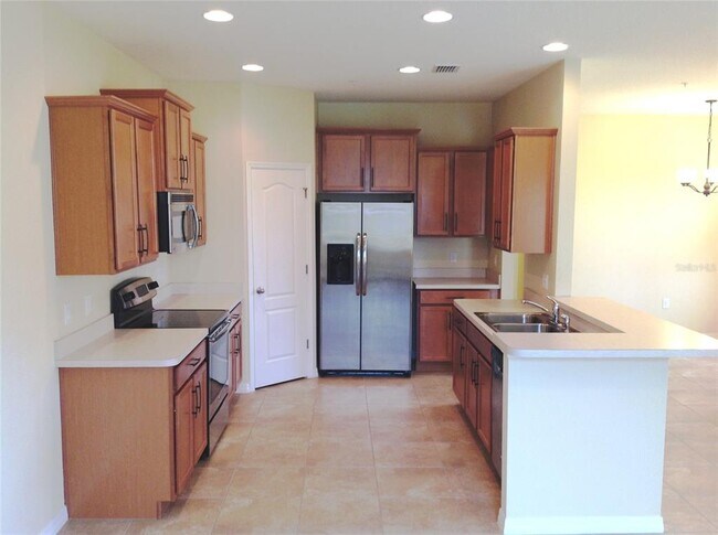 Building Photo - 6532 S Goldenrod Rd