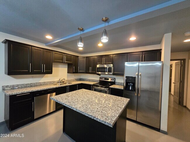 Primary Photo - 2302 N 36th St