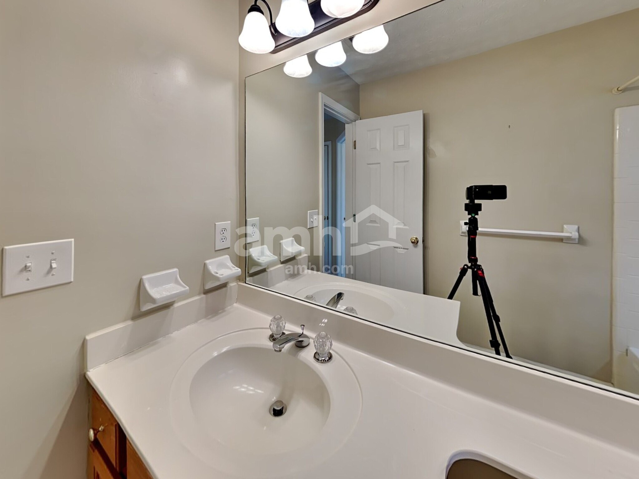 Building Photo - 3417 Summit Glen Dr