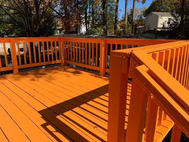 Deck - 5625 Saint Charles Dr