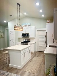 Building Photo - 2071 W Romana St