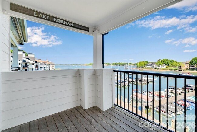 Building Photo - 18755 Vineyard Point Ln