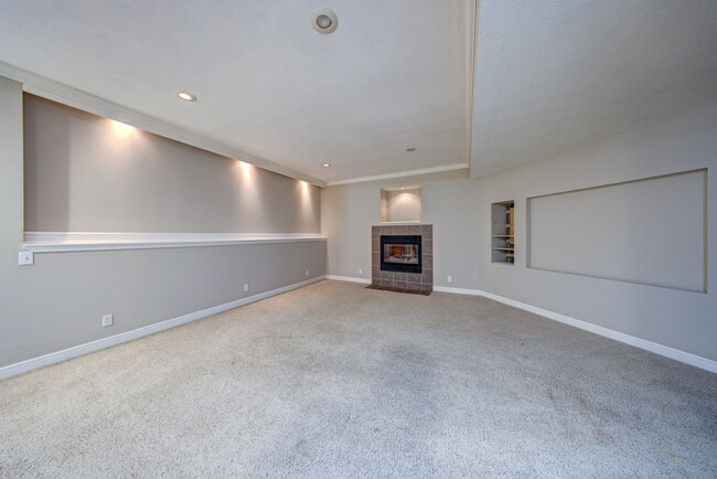 Building Photo - {14400} Somerset Brooke + Beautifully Updated Throughout + Finished Walk Out Basement + Fenced Yard