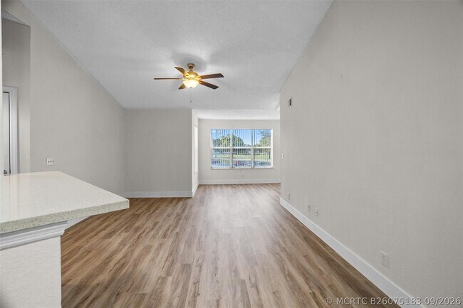 Building Photo - 12730 Vista Isles Dr