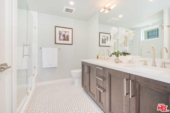 Master Bathroom - 1500 S Beverly Dr