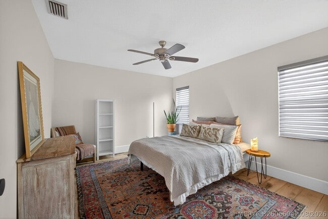 Building Photo - 12897 La Rochelle Cir
