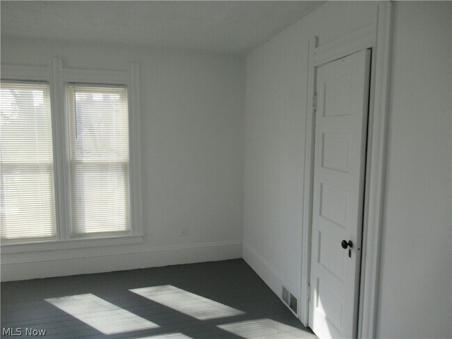 Building Photo - 67 Woodrow Ave