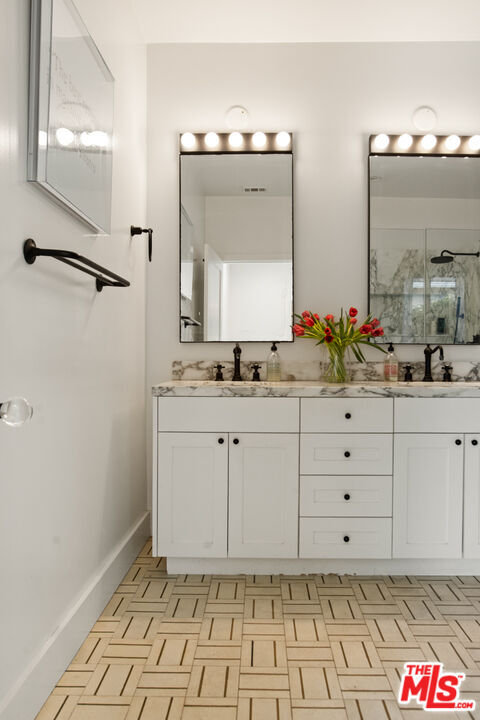 Building Photo - 0 N Edinburgh Ave