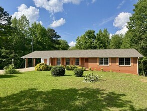 Building Photo - 4469 GA-42