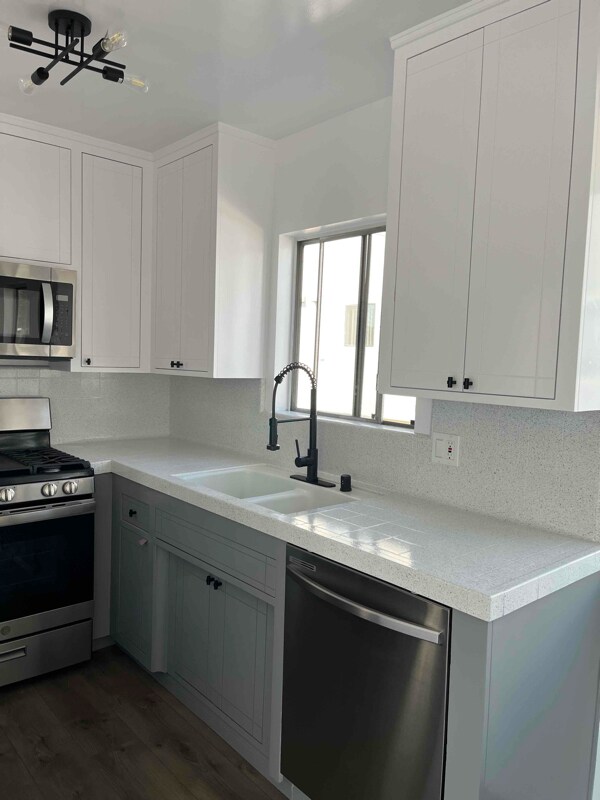 Building Photo - 341 Concord St