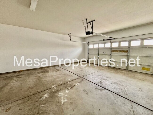 Building Photo - 16677 Desert Lily St