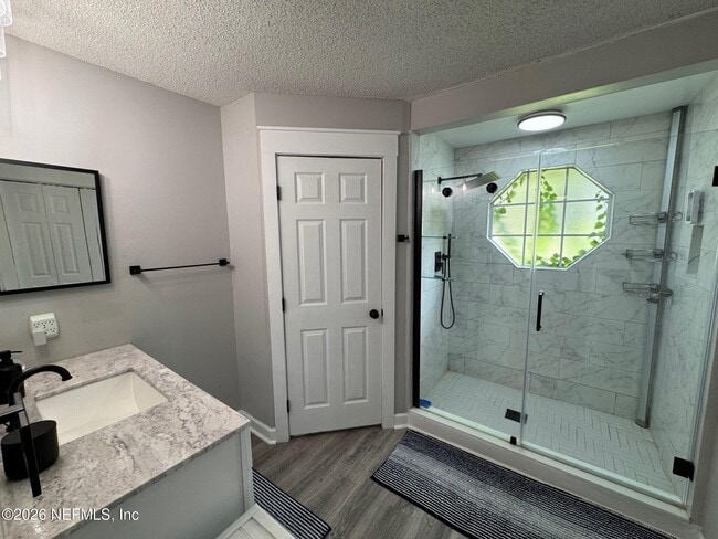 Building Photo - 1800 Castille Dr