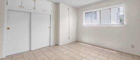 Building Photo - 4956 Romaine St